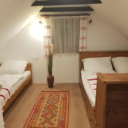 Διαμέρισμα Joobarat Vendeghaz *