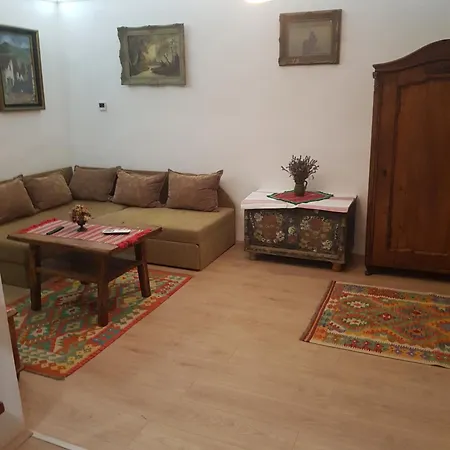 Joobarat Vendeghaz Διαμέρισμα Siklós