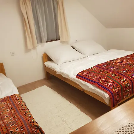 Joobarat Vendeghaz