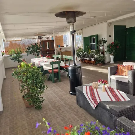 Διαμέρισμα Joobarat Vendeghaz